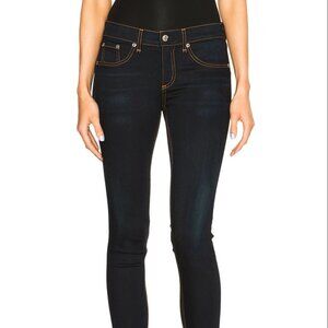 Rag and Bone Skinny Jeans in Coventry Dark Wash Size 26